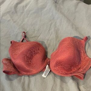 Elegant Lace Women's Bra - Red